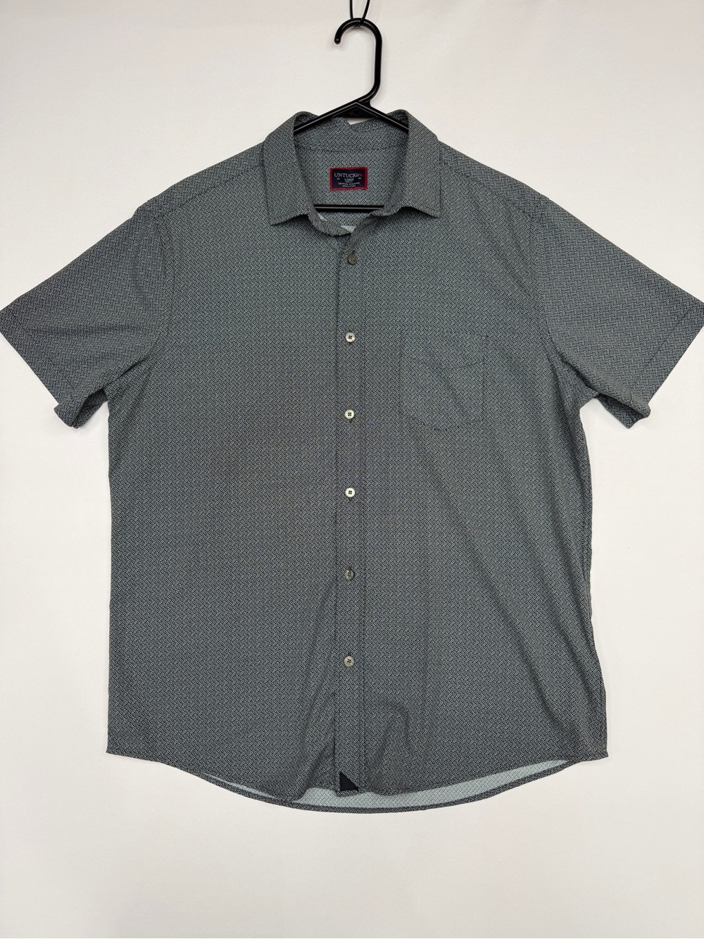 UNTUCKit Isonzo Short Sleeve Button Up Shirt Slim Fit Large Black Geometric